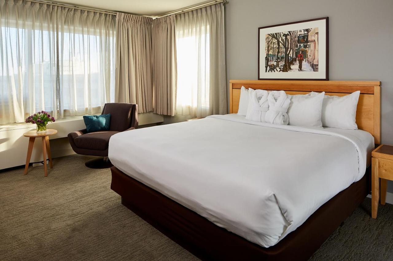 Hotel At The Forks 4*